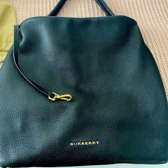 Burberry Handbags - Authentic Burberry hobo calfskin purse